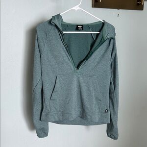 Light rei hoodie sweatshirt